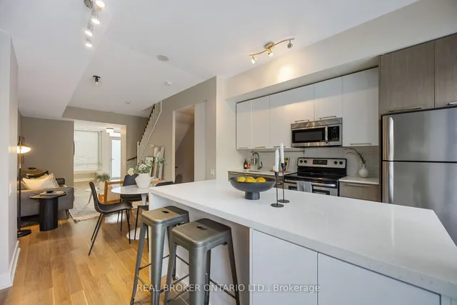 Additional image 14 of 23 Sheppard Ave Unit TH12