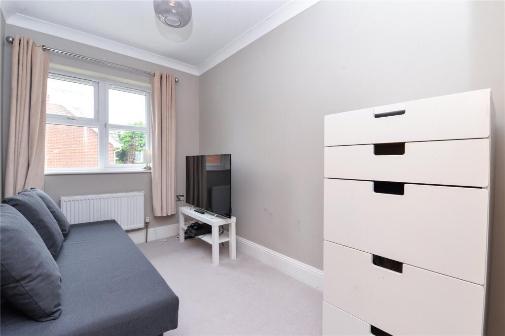 Additional image 12 of York Avenue, New Milton, Hampshire, BH25