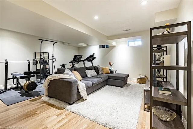 Additional image 30 of 32 Forest Valley Cres