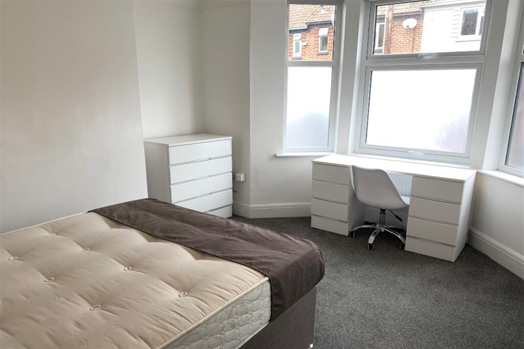 Additional image 6 of 5 bedroom Terraced House in William Street, Bristol