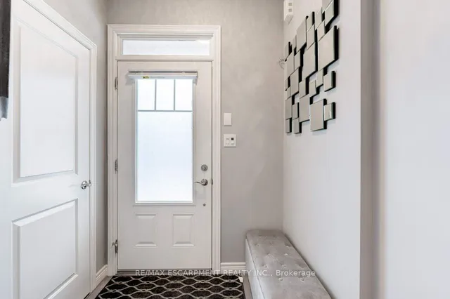 Additional image 20 of 98 SHOREVIEW Pl Unit 12