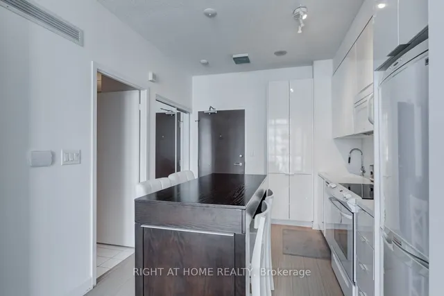 Additional image 4 of 15 Iceboat Terr Unit 3303