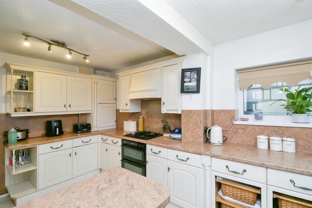 Additional image 9 of Port Road East, Barry