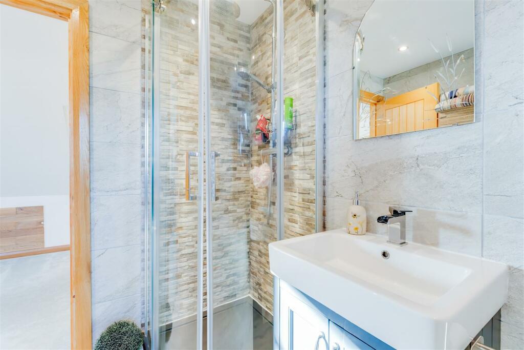 Additional image 27 of Cypress Gardens, Porthcawl, Bridgend County Borough, CF36 5BZ