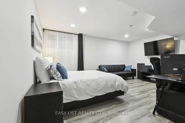 Additional image 29 of 75 Meadowridge St