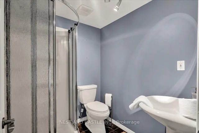 Additional image 21 of 13 Treeview Crt