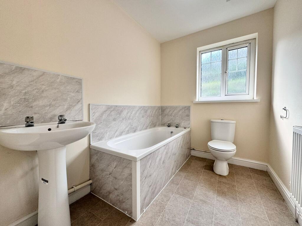 Additional image 14 of The Oak, Stream Street, Mountain Ash