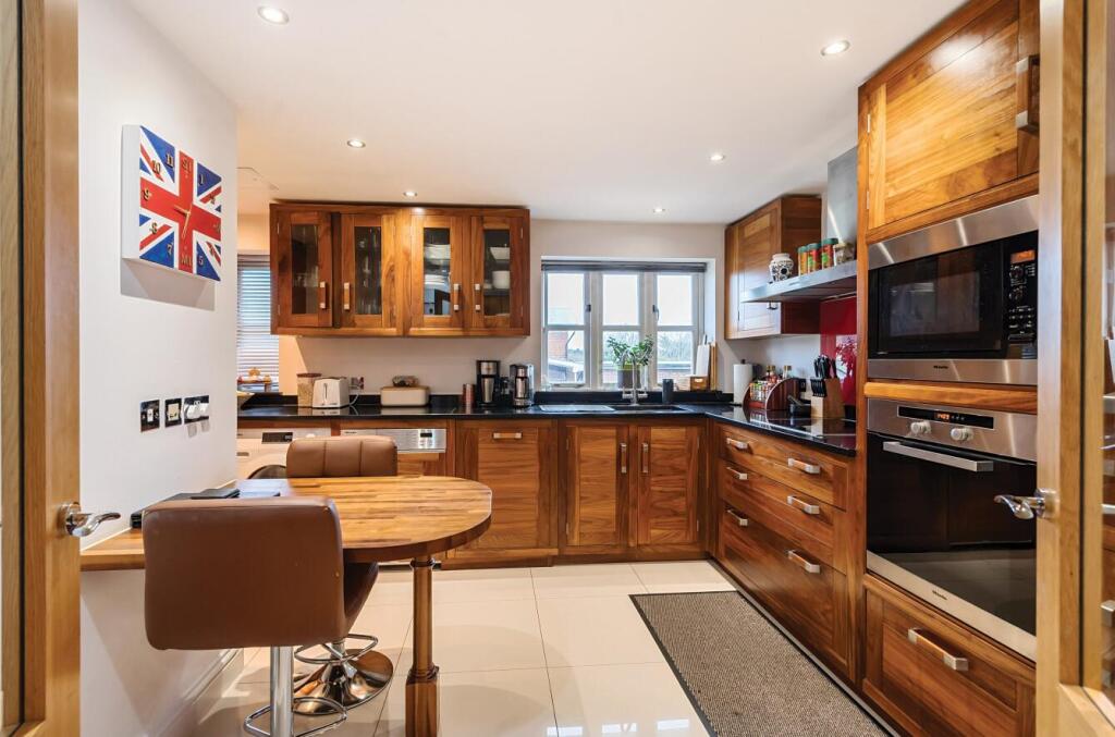 Additional image 3 of Brookmans Park