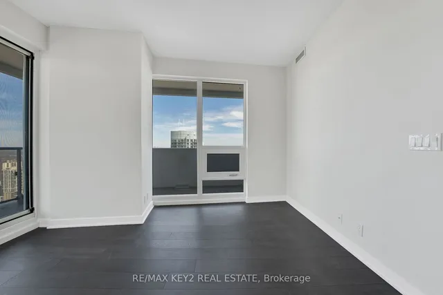 Additional image 8 of 2221 Yonge St Unit 3402