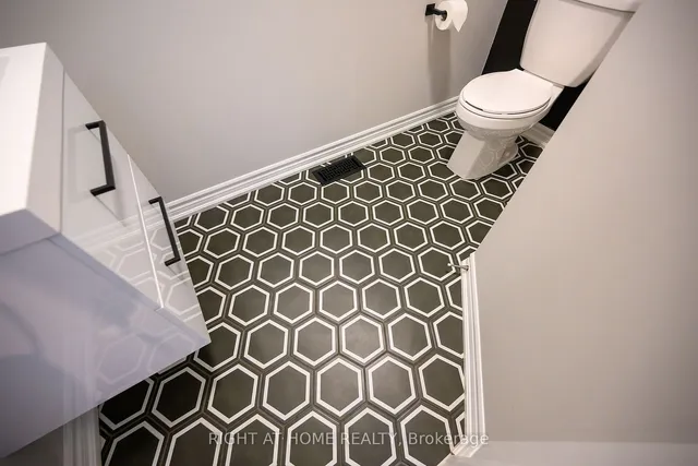 Additional image 22 of 980 Logan Dr Unit 27