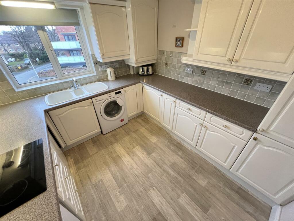 Additional image 8 of Mount Avenue, Heswall, Wirral