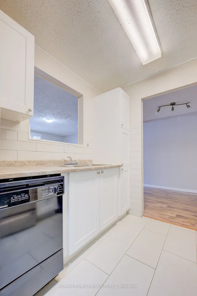 Additional image 7 of 24 Mooregate Cres Unit 202