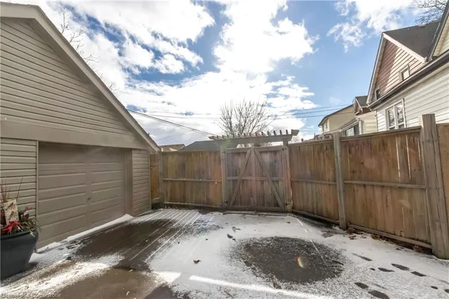 Additional image 22 of 106 Weir St