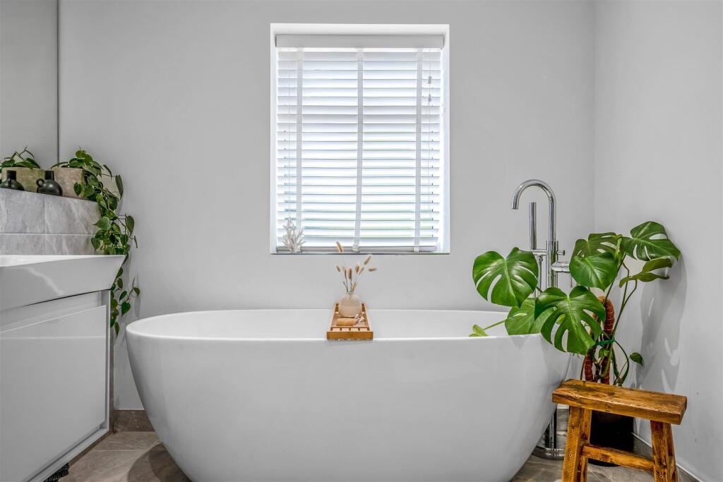 Additional image 15 of Streetly Crescent, Four Oaks, Sutton Coldfield