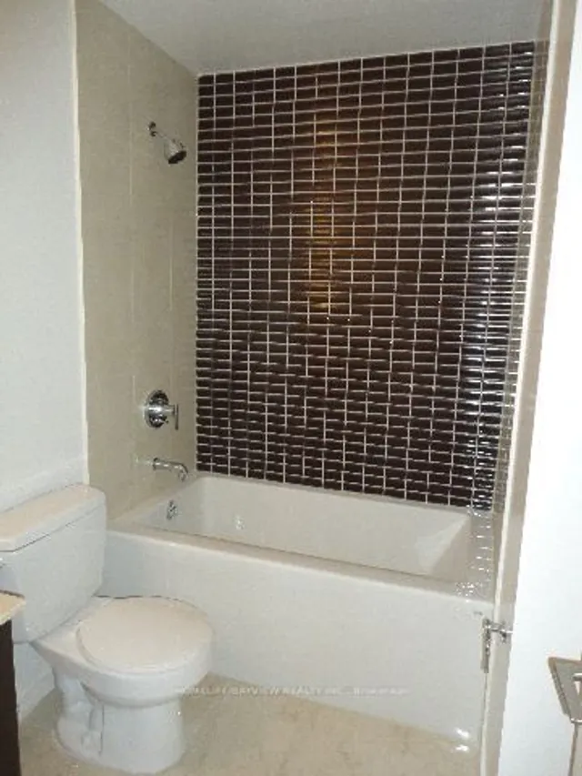 Additional image 7 of 103 The Queensway Unit 806