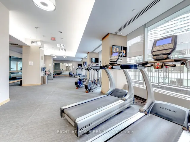 Additional image 15 of 65 Bremner Blvd Unit 1406