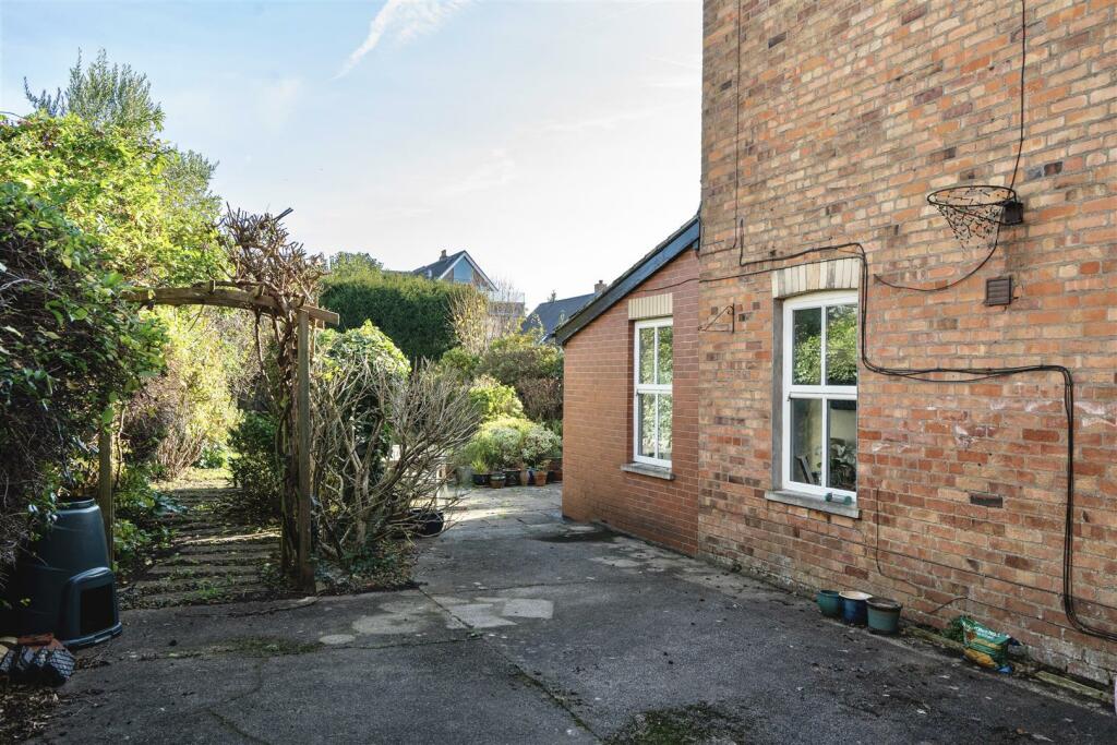 Additional image 17 of Plymouth Road, Penarth