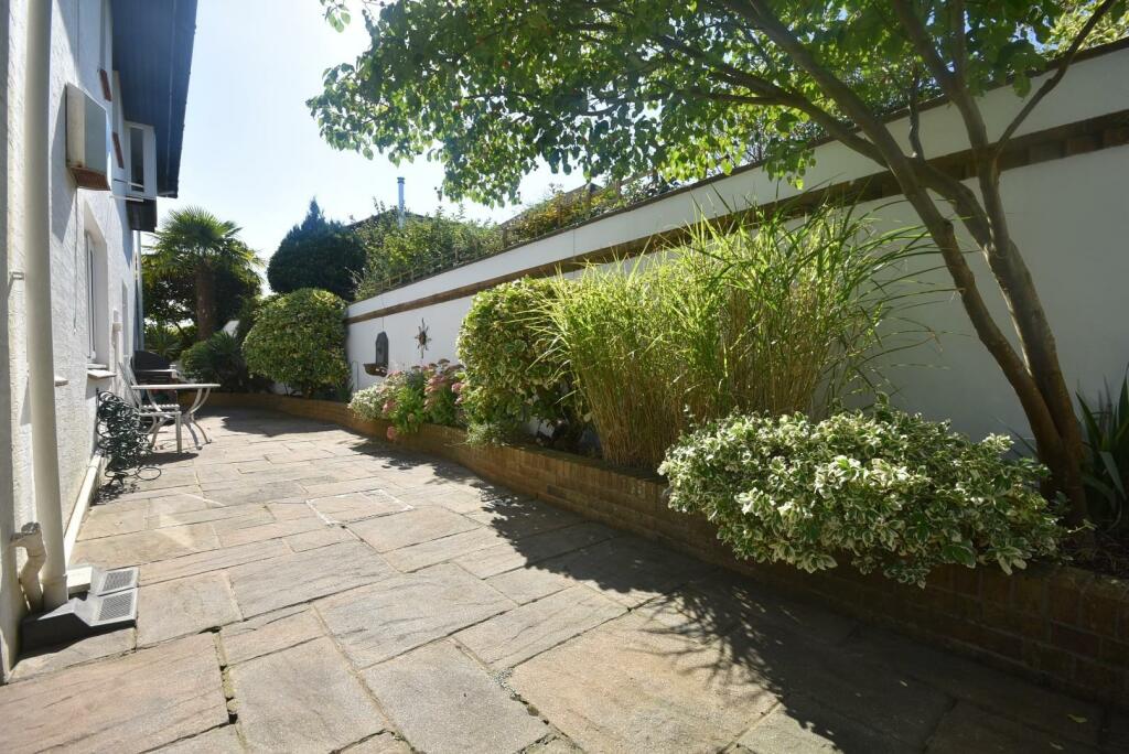 Additional image 26 of 2 Turnpike Close, Dinas Powys, CF64 4HT