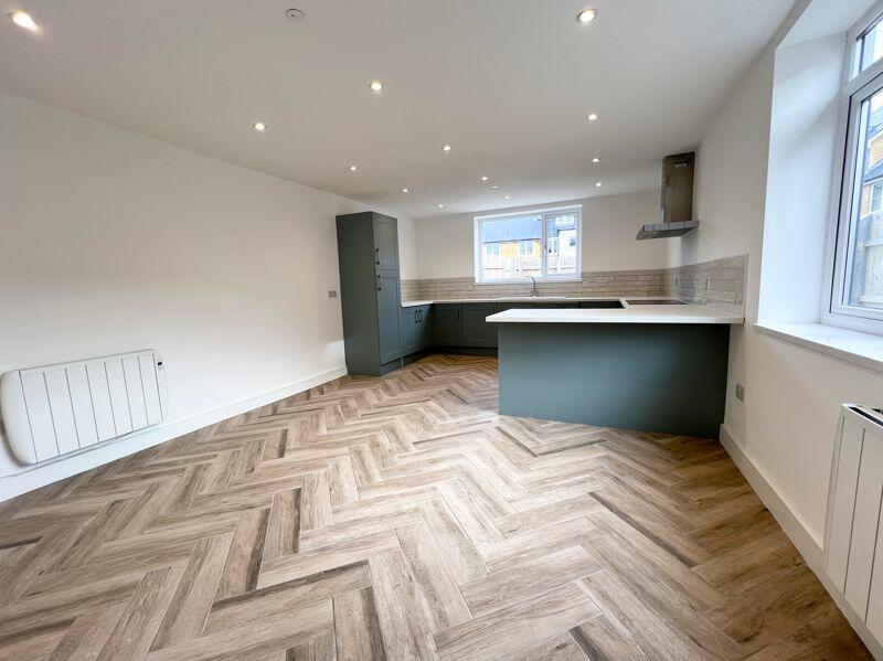 Additional image 10 of 5 Westgate, Cowbridge, The Vale of Glamorgan CF71 7AR