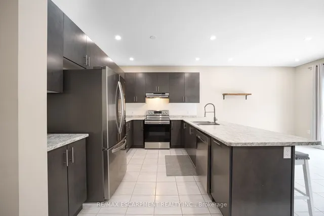 Additional image 15 of 8 Bethune Ave