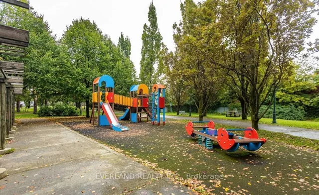 Additional image 24 of 28 Pemberton Ave Unit 1006