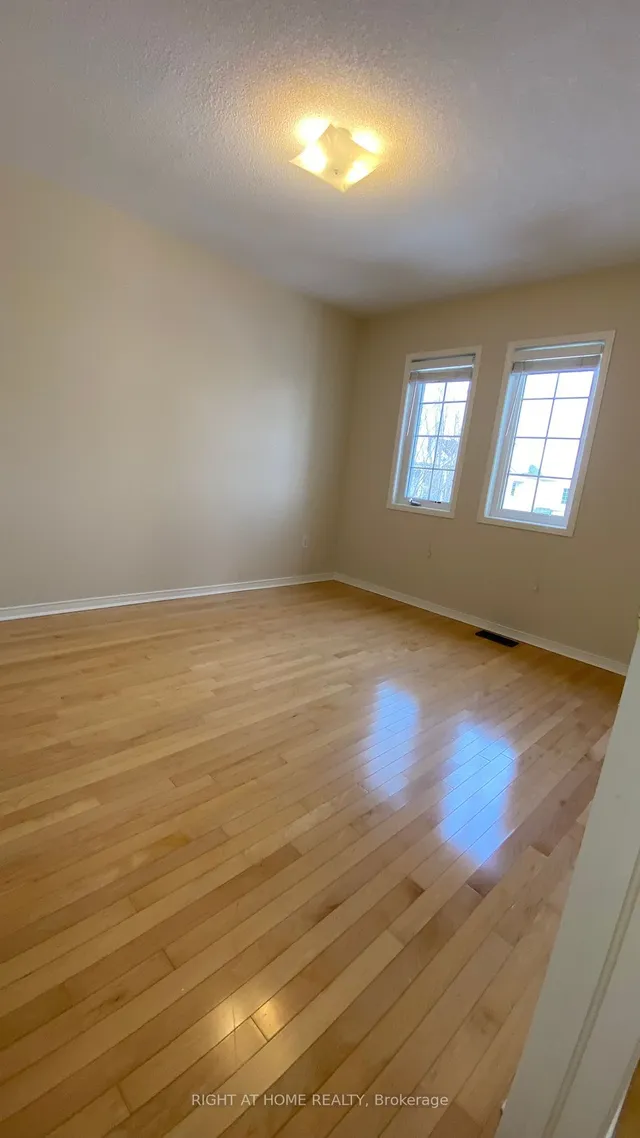 Additional image 17 of 1100 Bonin Cres