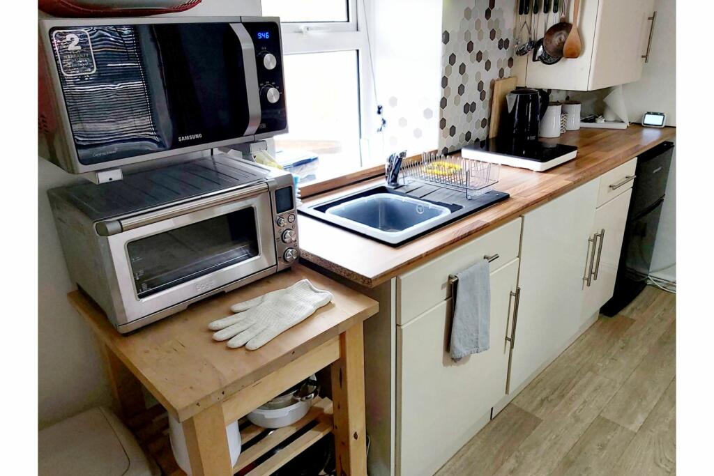 Additional image 8 of Cardiff Road, Treharris, CF46