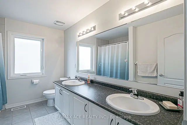 Additional image 30 of 3206 Sorrento Cres