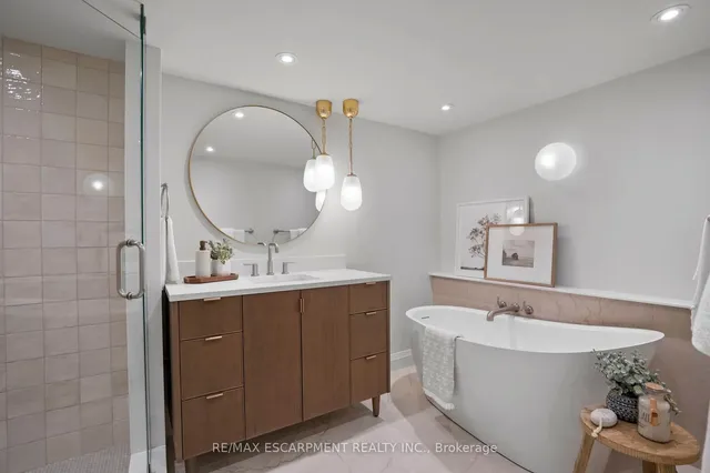 Additional image 24 of 2190 Lakeshore Rd Unit 403