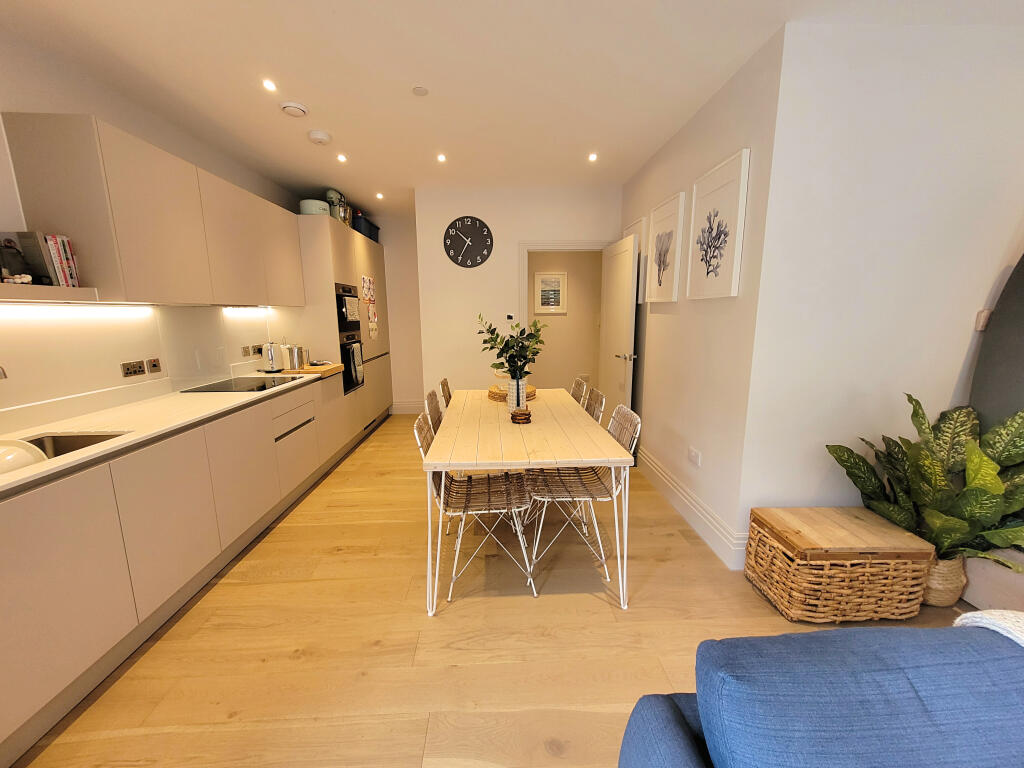 Additional image 9 of APARTMENT 3, THE REST, REST BAY, PORTHCAWL, CF36 3UP