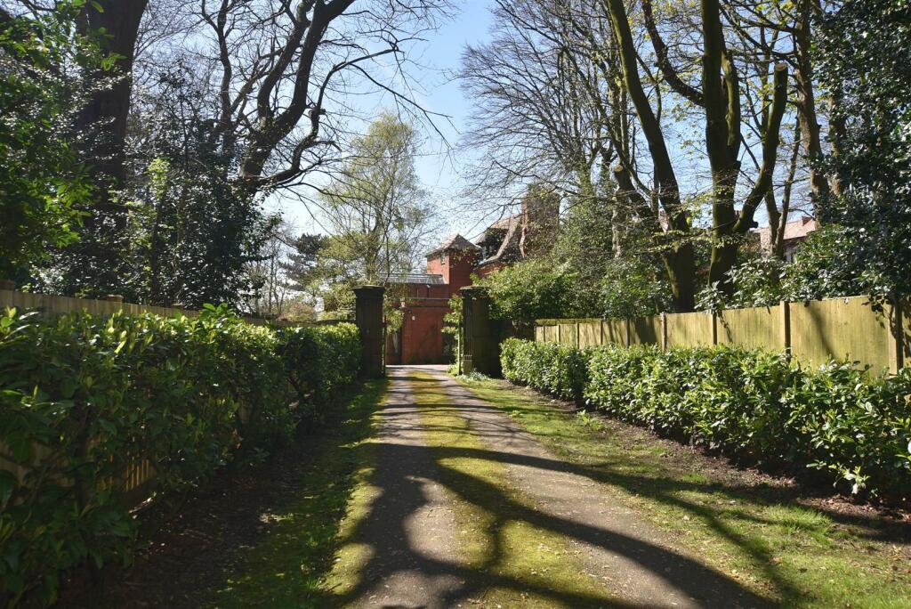 Additional image 50 of Mere Hall, Oxton