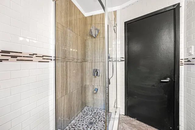 Additional image 31 of 2 Monteith St