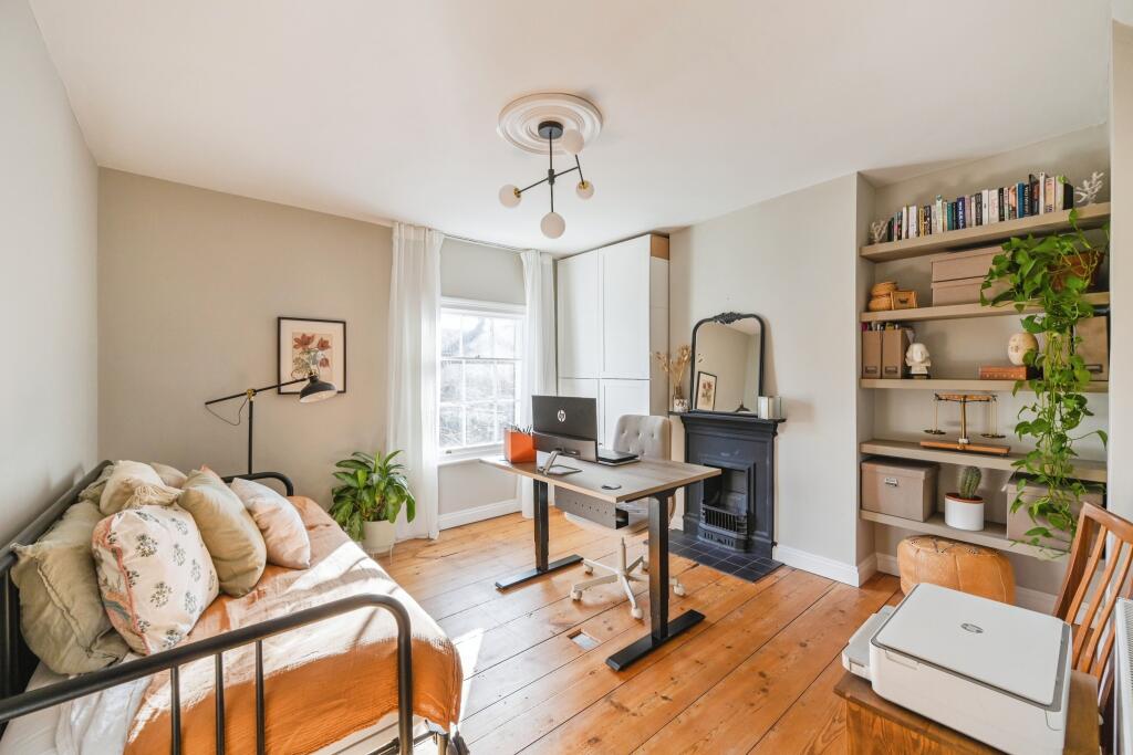 Additional image 20 of Victoria Road, Tamworth, B79