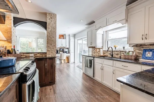 Additional image 15 of 878 Alexander Rd