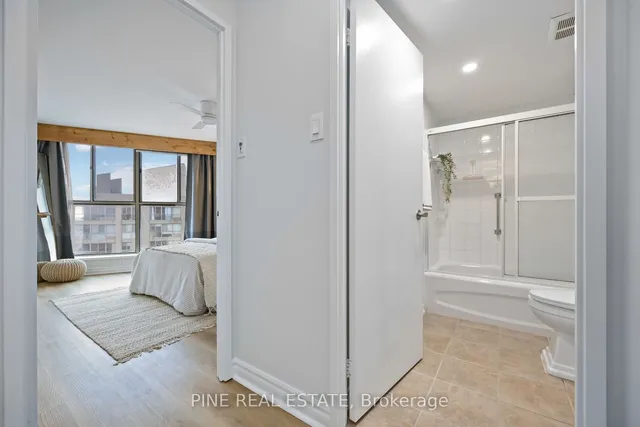 Additional image 26 of 260 Queens Quay Unit 3103