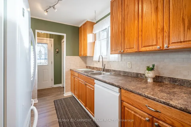 Additional image 10 of 58 Lambert St