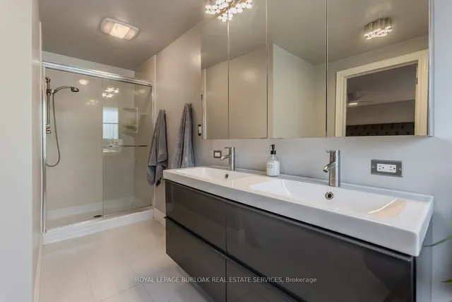 Additional image 29 of 2091 Canterbury Dr