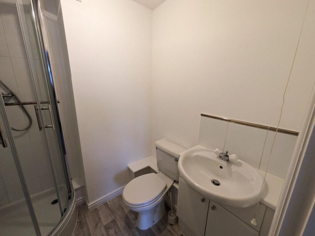 Additional image 11 of Third Floor Apartment, Glan Y Mor, Y Rhodfa, Barry, CF63 4BB