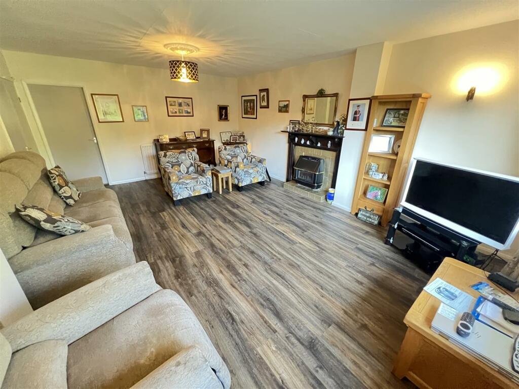 Additional image 39 of Marlfield Lane, Barnston, Wirral