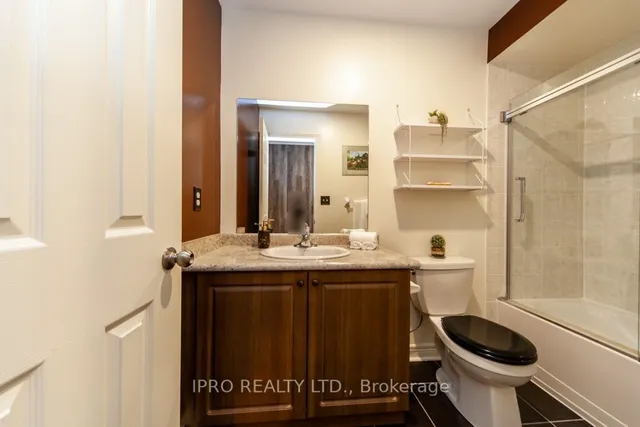 Additional image 24 of 1068 Job Cres