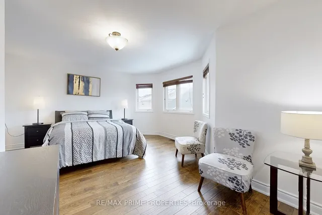 Additional image 25 of 748 CALDWELL Cres