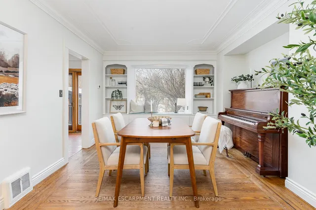 Additional image 5 of 166 Rothsay Ave