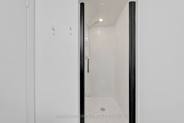 Additional image 32 of 295 Village Green Sq Unit TH55