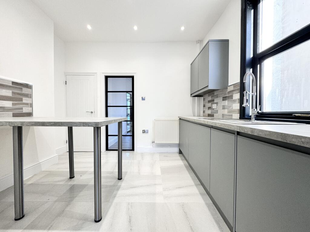 Additional image 7 of Broncynon Terrace, Aberdare, South Glamorgan