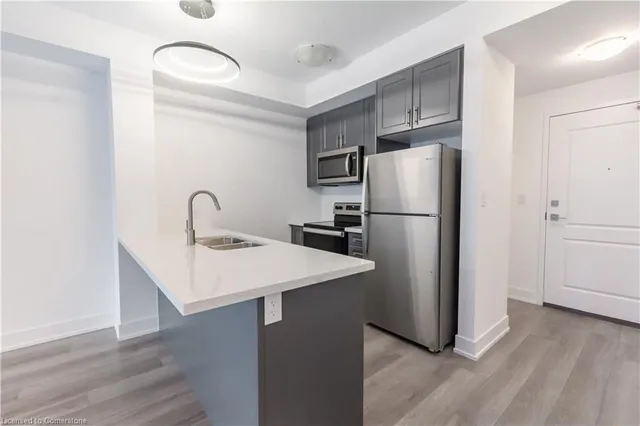 Additional image 7 of 450 Dundas St Unit 1007