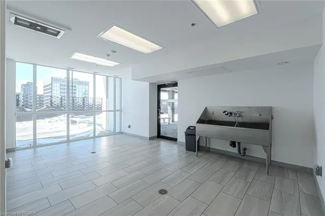 Additional image 33 of 60 Charles St Unit 503
