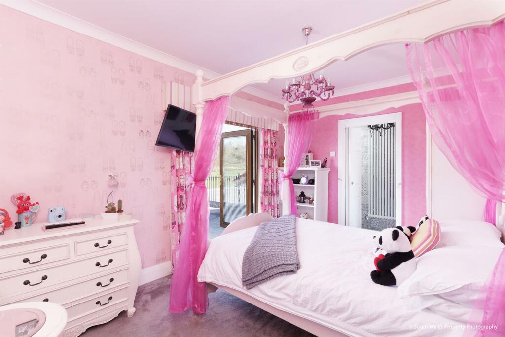 Additional image 12 of Plas Pen Y Cae, Pen-Y-Cae, Bridgend, Bridgend County Borough, CF32 9SN