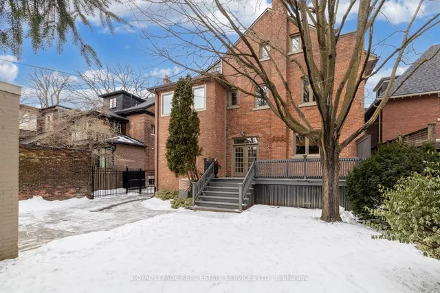 Additional image 34 of 121 Roxborough Dr