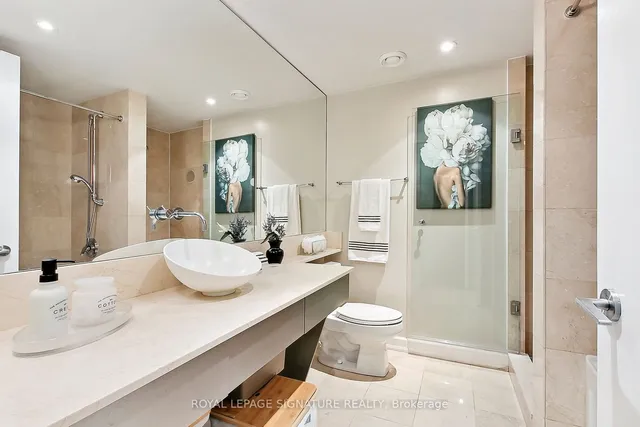 Additional image 28 of 36 Blue Jays Way Unit 903