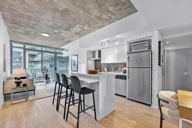 650 King St Unit 903